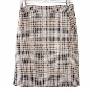 CAbi Travel Skirt Style 4580 Beige Gold Plaid Size 2 w/ pockets